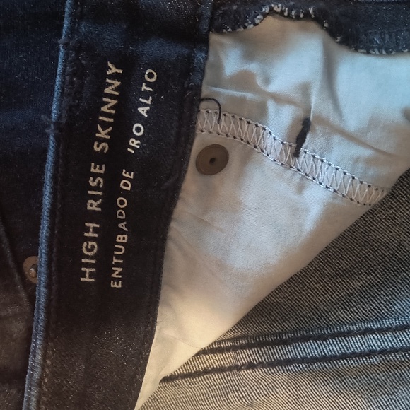 High Rise Skinny - Picture 3 of 4